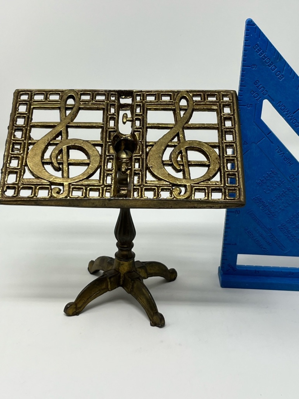Vintage Brass Music Stand Treble Clef Card Holder & Decor 1970’s MCM Decor - Picture 6 of 7
